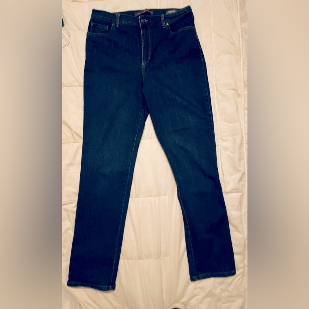 Gloria Vanderbilt 12 Gently worn
